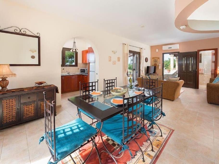 Villa Pefki Bagian luar foto